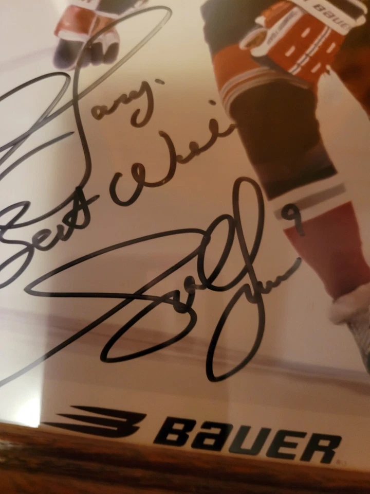 Foto de hockey firmada y enmarcada de Adam Graves de los New York Rangers de la NHL con inscripción Foto 2 de 3