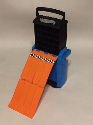 neat oh hot wheels case