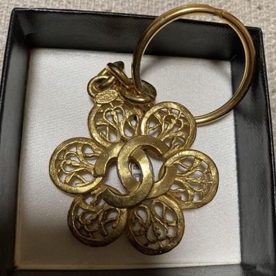 Chanel Vintage Gold Key Case Flower Design Authentic Vintage 