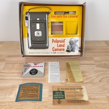 VTG Polaroid Land Camera Model 80A In Original Box W/Extras Postcarders