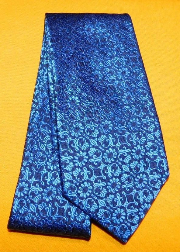 CHARLES TYRWHITT MADE IN ENGLAND PURPLE/BLUE FLORAL TIE - TIES - DESIGNER TIES. - Image 2 of 3