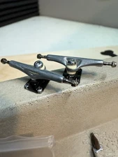 Yellowood X5 Fingerboard Y-Trucks Brushed Gunmetal Black Light Use Blackriver BP