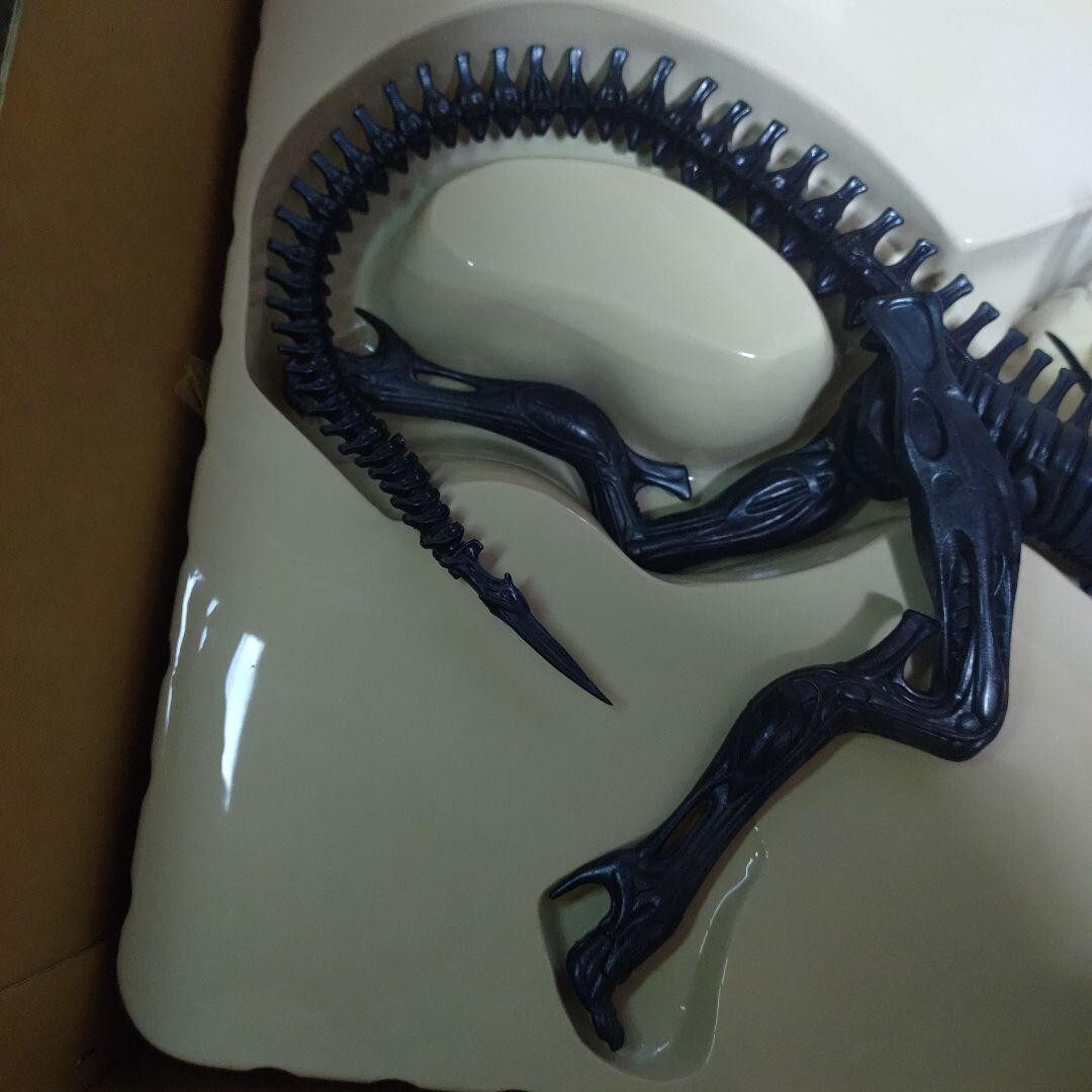 Tsukuda Hobby Retro Figure Goods Toy ALIEN QUEEN 1/12 SCALE