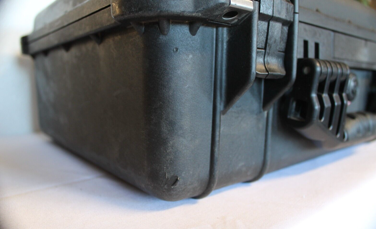 Pelican 1520 Protector Case | 19.8 × 15.8 × 7.4 Pelican 1520 Protector Case | 19.8 × 15.8 × 7.4