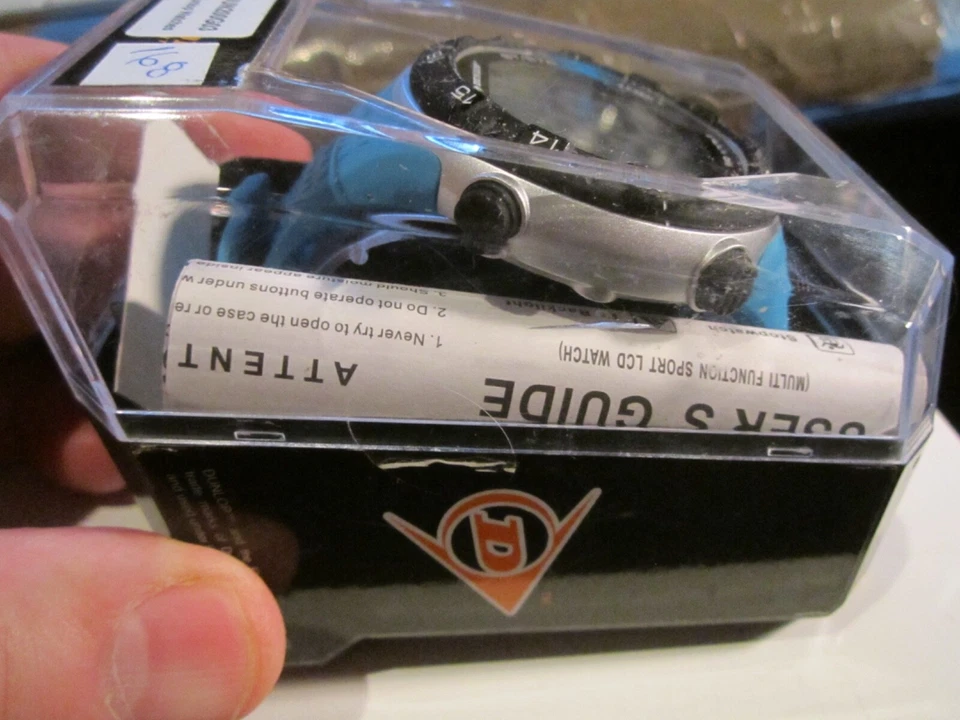 RELOJ DEPORTIVO DUNLOP DUN-200-GO3 CORREA AZUL NUEVO EN LA CAJA - BBA-22 Foto 4 de 4