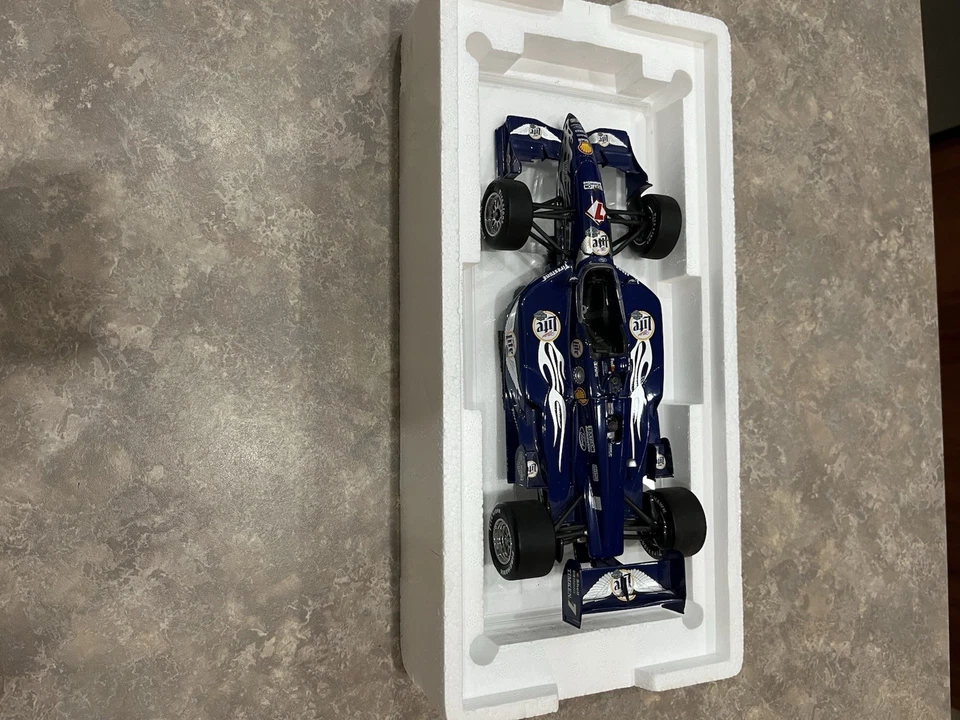 Carro Indy Car 1999 Acción 1:18 #7 Max Papis Miller Lite Harley Davidson Reynard Foto 4 de 4