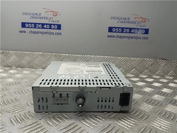 RADIO Volvo S40 (MS) Sedan 2.0 D 16V (D4204T) 2004 8696051 - Imagen 2 de 3
