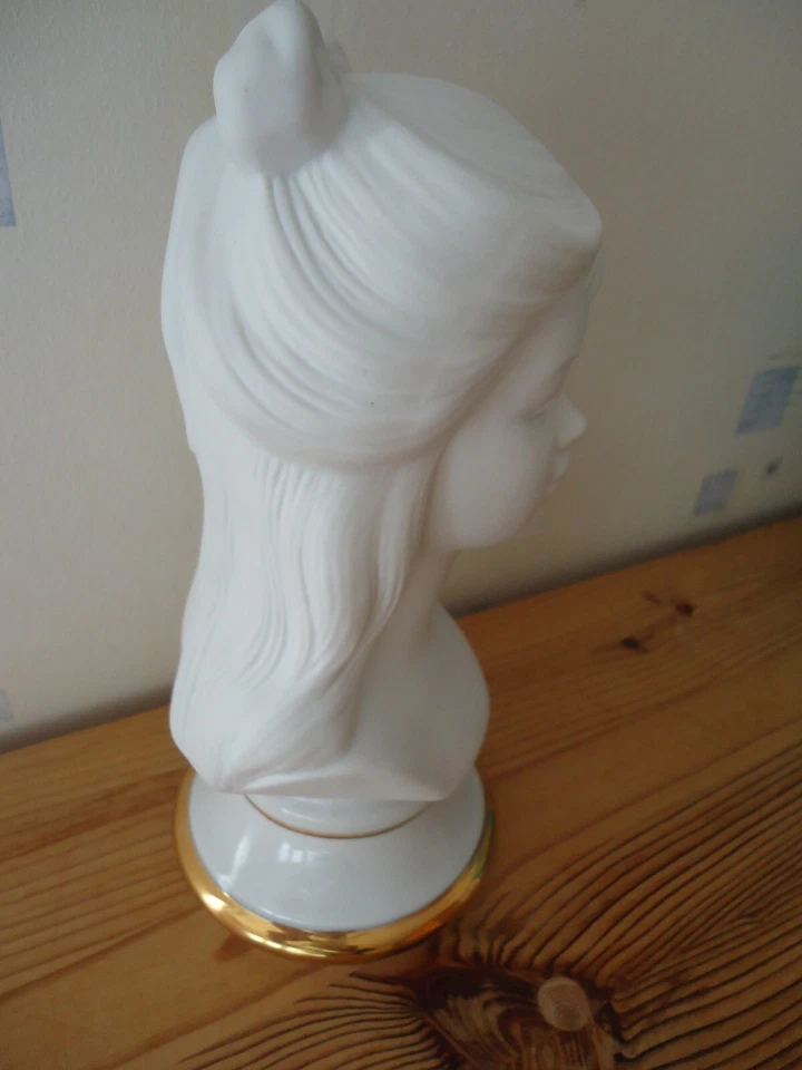Mädchen-Büste Kopf GILDE Porzellan weiß matt Handarbeit - Bild 2 von 4