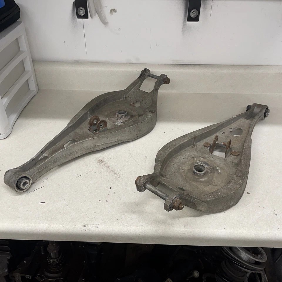 BMW 2003 325ci Rear Spring Perch - Image 2 of 4