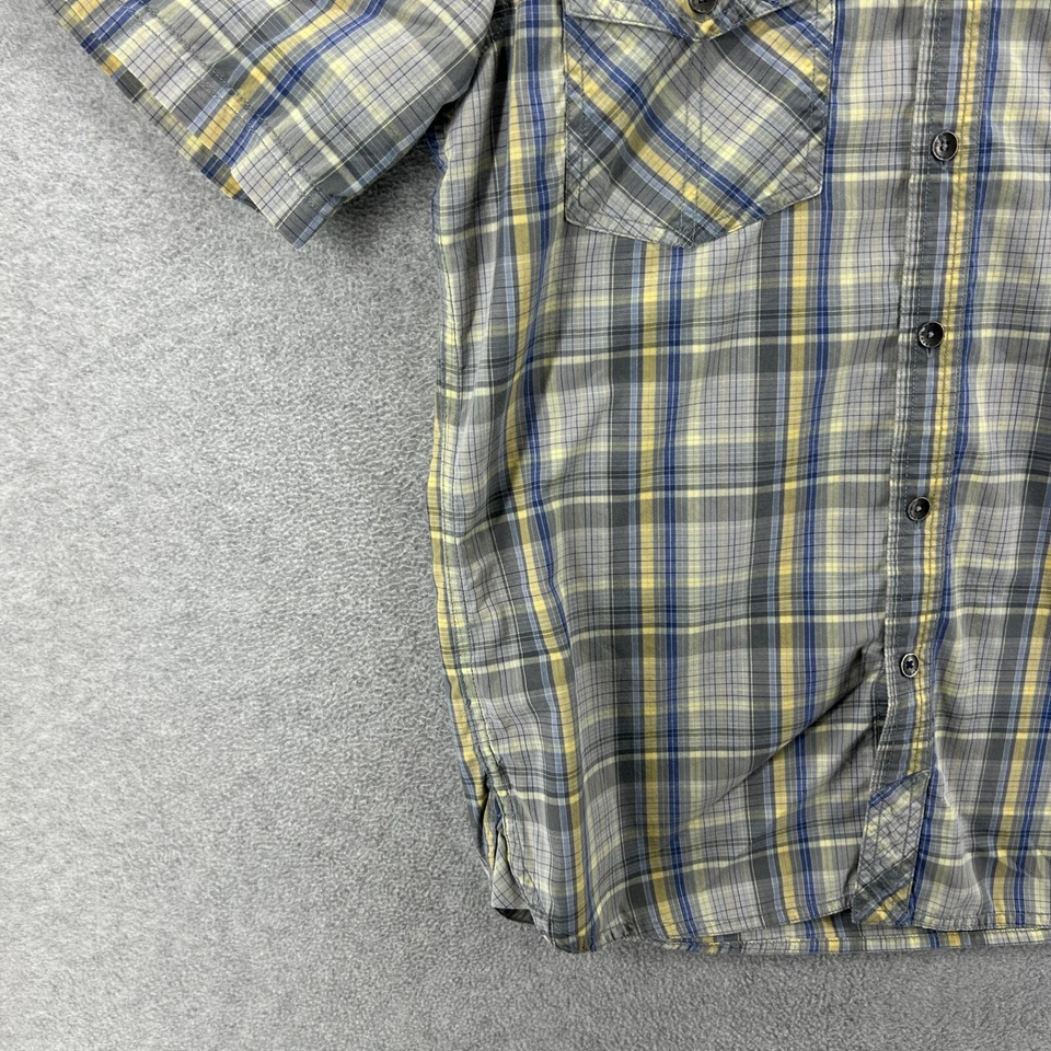 Royal Robbins Shirt Mens Size Medium Gray Plaid Short Sleeve Button Up Hiking - Image 2 of 4