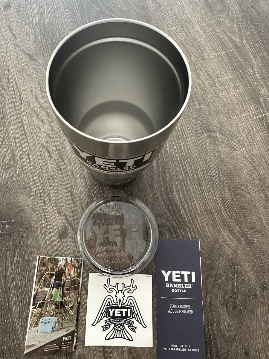 YETI26oz シルバー Amazon.com: YETI Rambler 26 oz Bottle, Vacuum Insulated