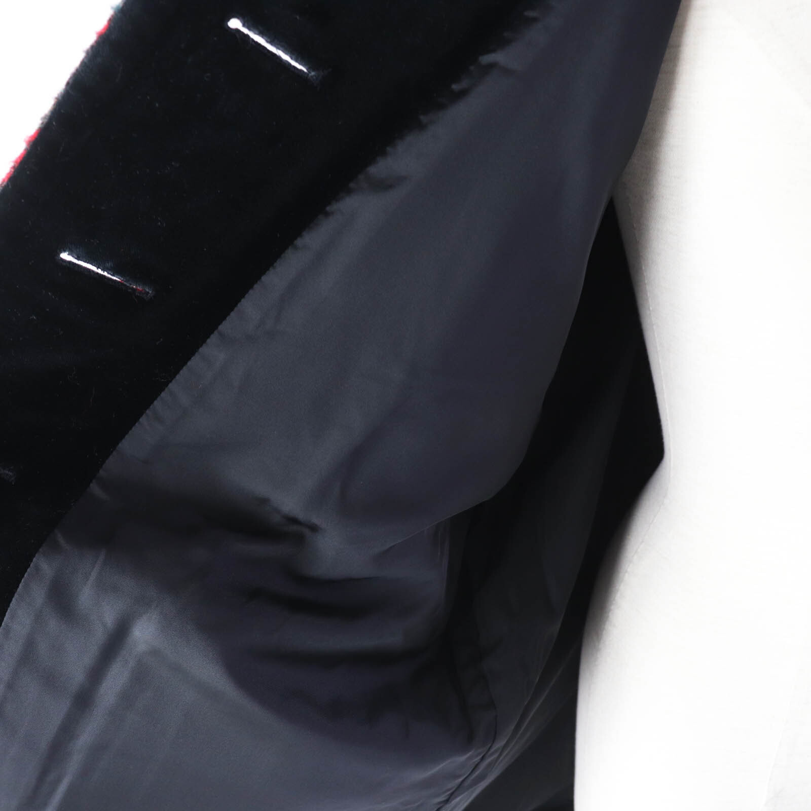 Cappotto vintage a quadri Yves Saint Laurent con accento in velluto rosso verde taglia M