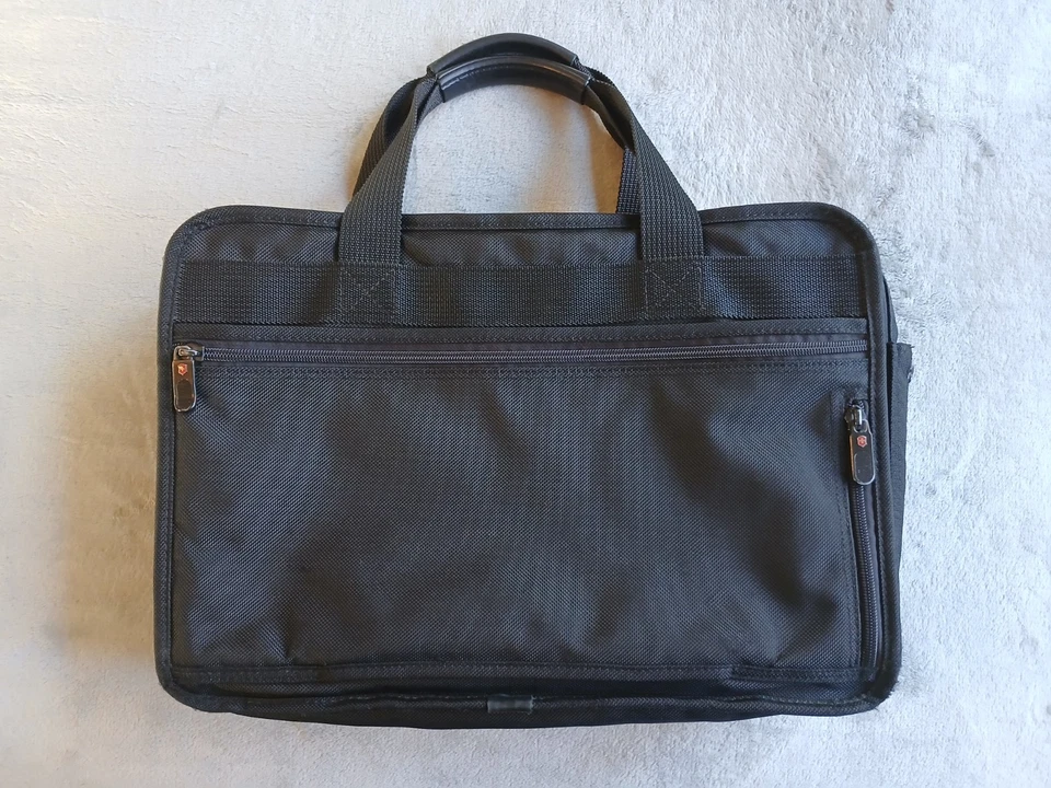 Victorinox Swiss Army расширяемый ткани портфель и ноутбук чехол, мужской черный - Изображение 4 из 4