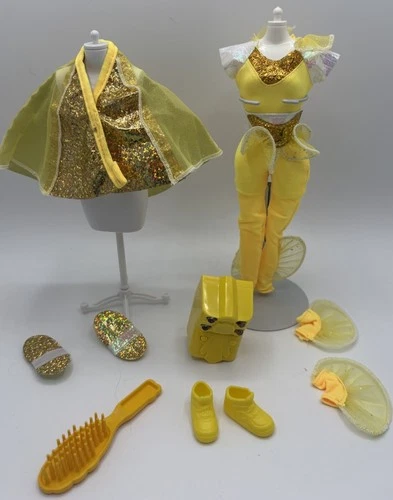 Vintage 1995 Mattel Flying Hero Teresa Barbie Doll *Complete Outfit Only* #14031