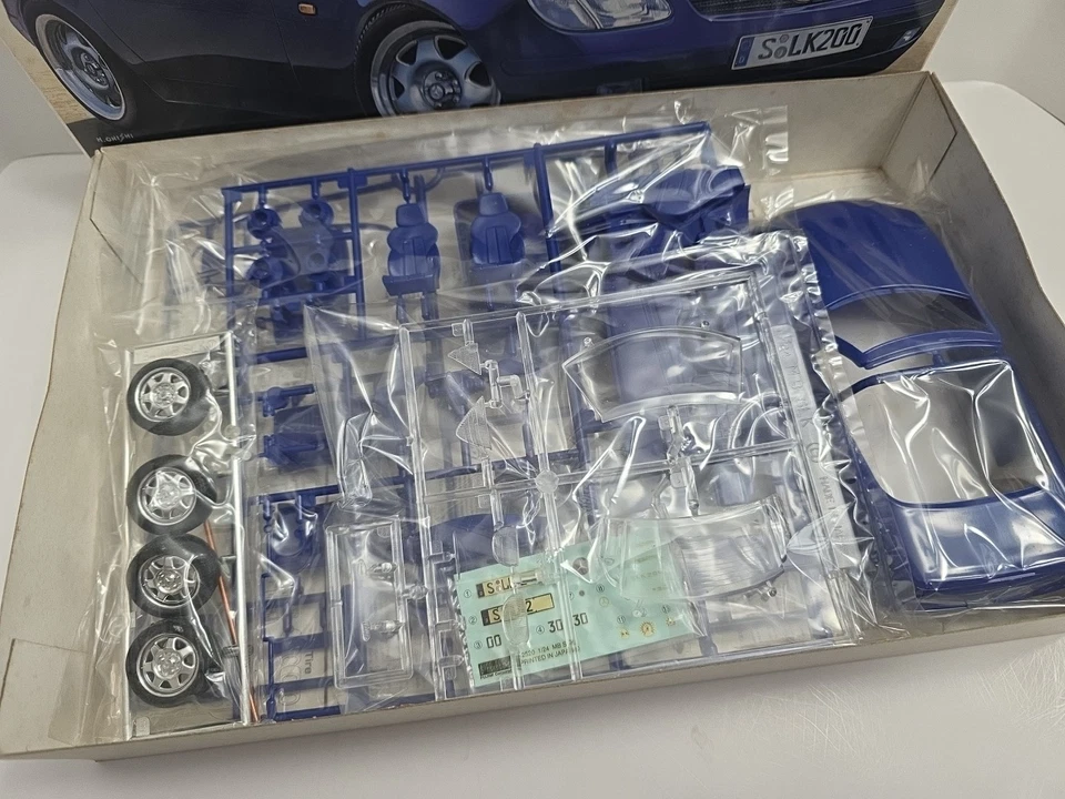 Fujimi 1/24 Mercedes Benz SLK200 Kit # 12531 *FACTORY SEALED BAGS* - Image 4 of 4