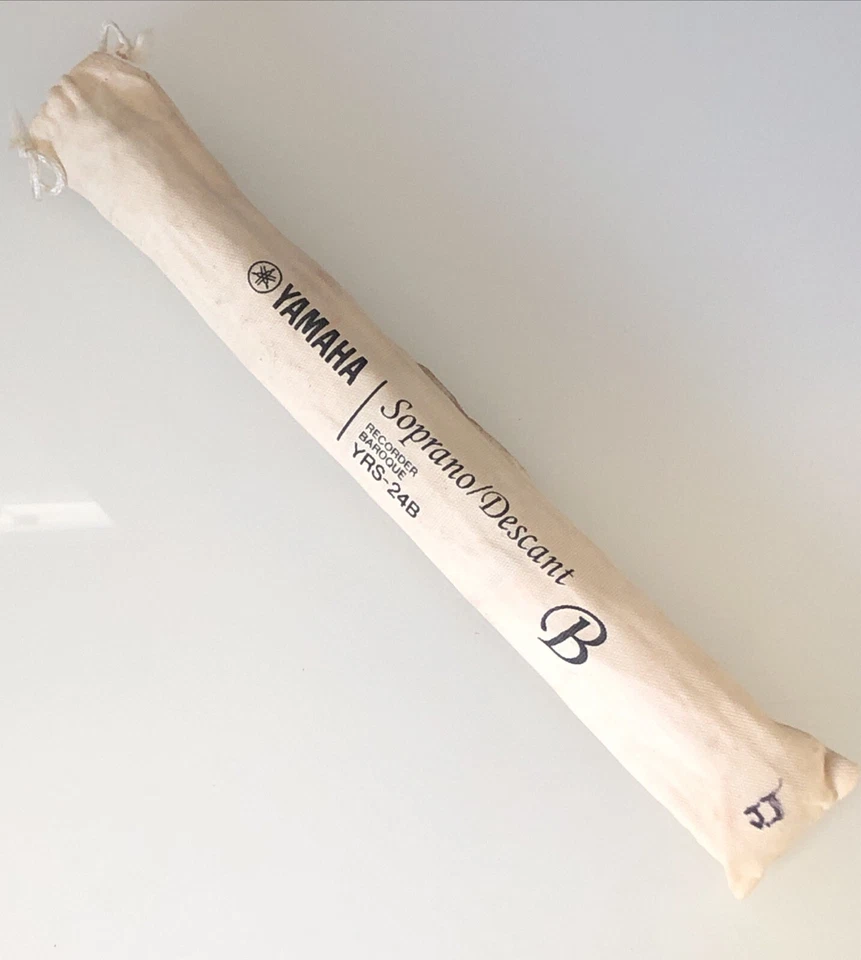 Yamaha Soprano Descant Recorder Baroque YRS-24B w/Bag and fingering chart - Image 2 of 4