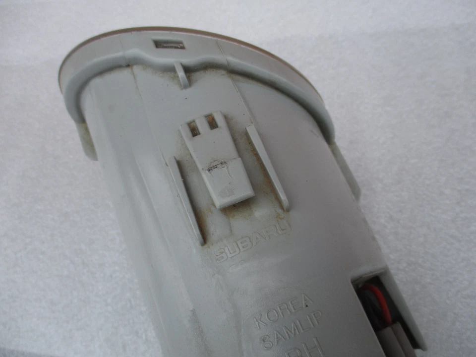 Conjunto de lámpara antiniebla lateral derecha OEM 2006 2007 Subaru B9 Tribeca OEM Foto 3 de 4