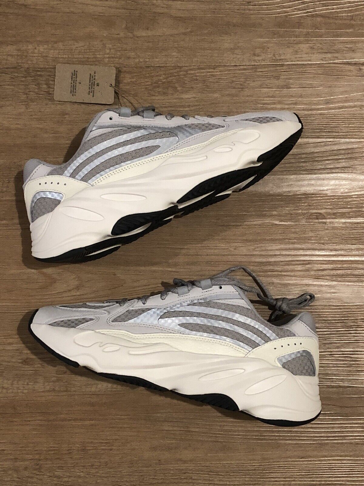 Equivalente arena secretamente Adidas Yeezy Boost 700 V2 Static | eBay