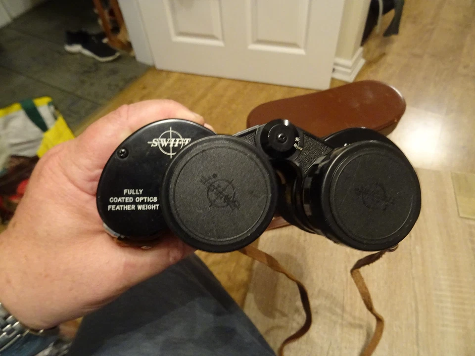 VGC SWIFT 8.5x44 Audubon Extra Wide Field Binoculars - 445ft at 1000 yards - 804 - Image 3 of 4