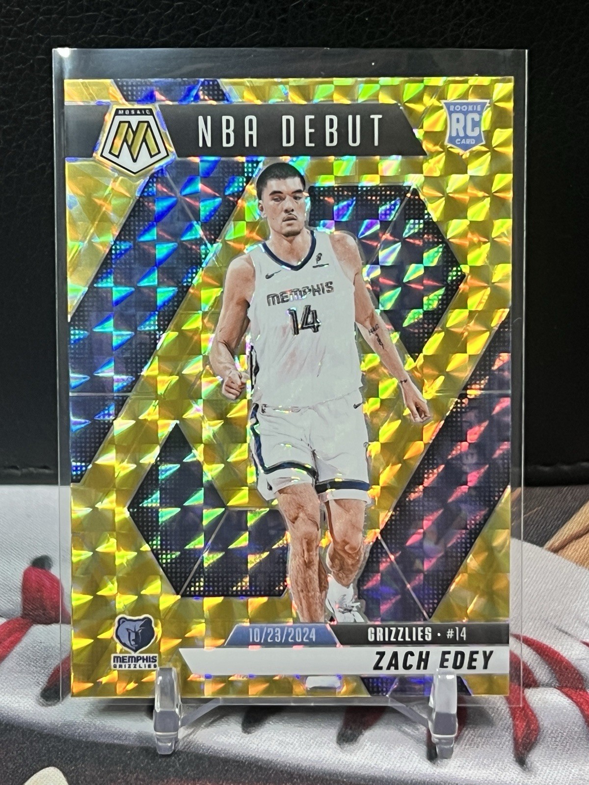 2024-25 Panini Mosaic - NBA Debut Zach Edey #251 Reactive Yellow Mosaic Prizm...