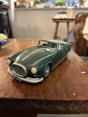 Vintage Built Plastic Model 1950 s FERRARI 342   1/32