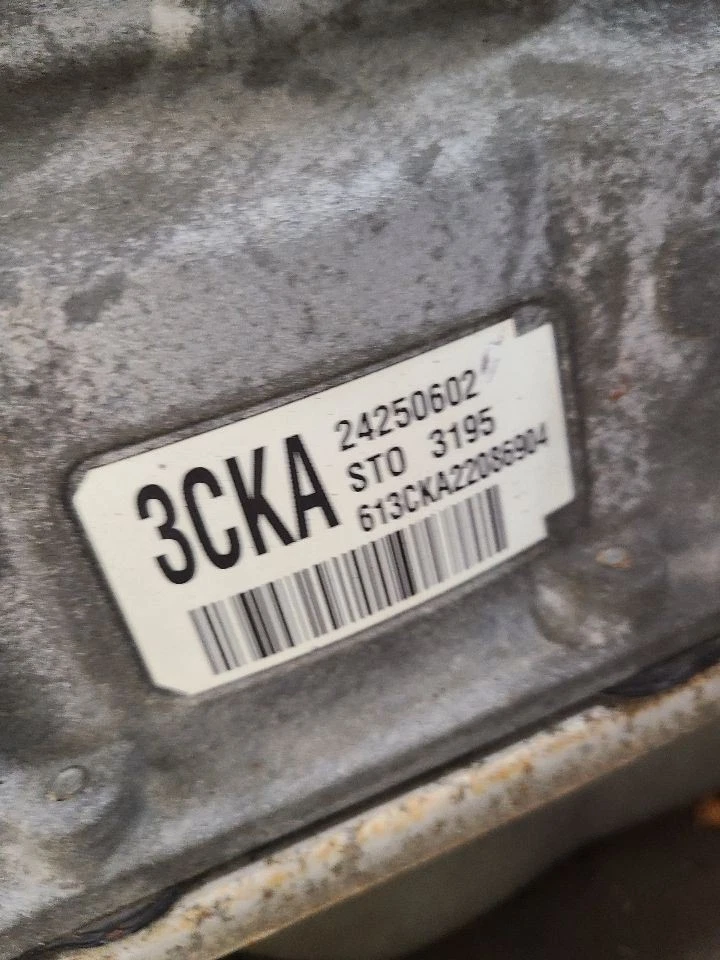 2013 - 2014 CADILLAC ESCALADE  Automatic Transmission AWD  - Image 3 of 4