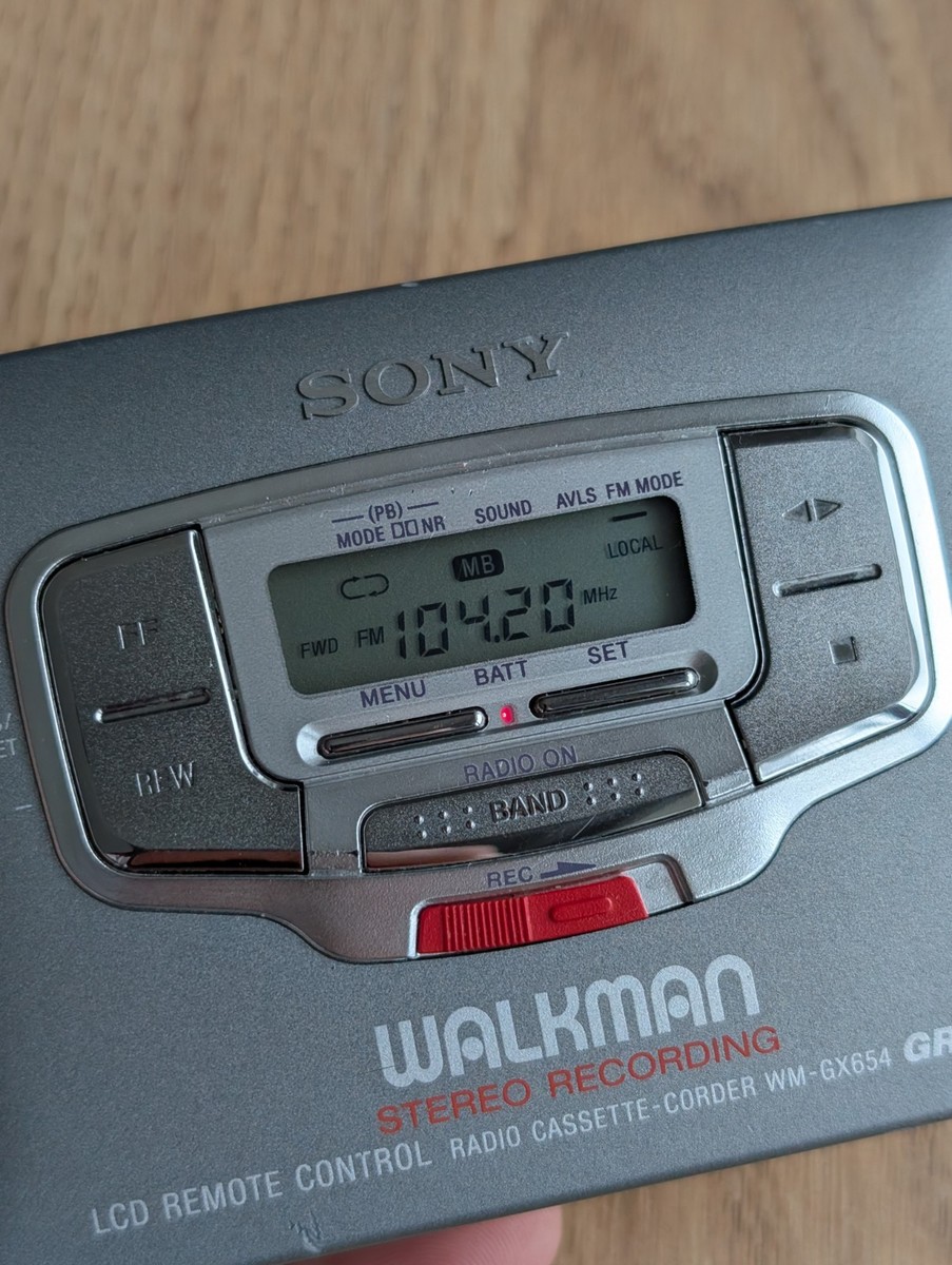 Sony WM-GX654 Groove Walkman Silver Digital Stereo Cassette Player