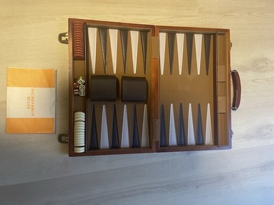 Backgammon Game Wooden Carry Case Complete Set with Latches and Wood Handle
