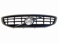 Calandre Volvo V40