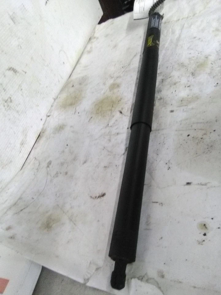 Lincoln MKC 2019 conductor izquierdo puntal de cierre de apertura eléctrica Foto 2 de 4