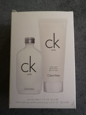 Ck One By Calvin Klein 2 Pcs Set With 6.7oz. Edt Spray For Unisex New In Box