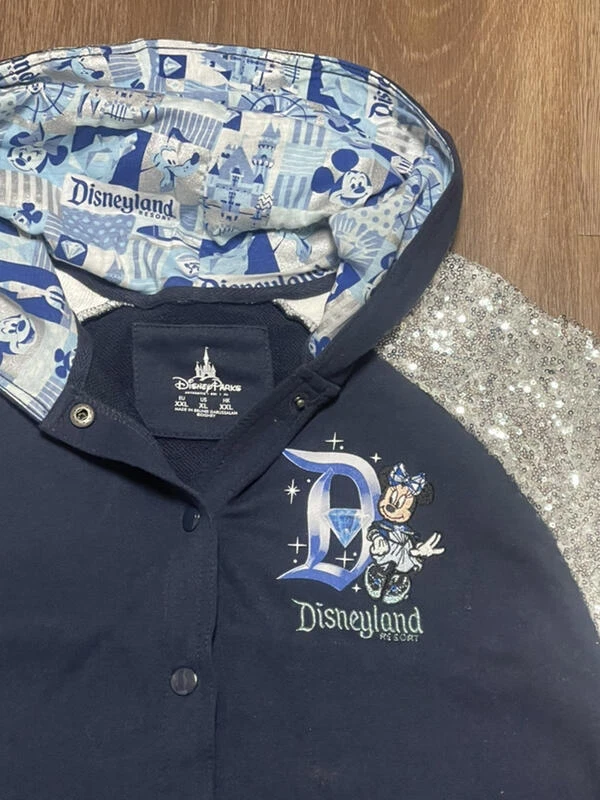 Chaqueta Letterman a Presión Con Capucha Lentejuelas Disneyland 60 para Mujer XL LEER Foto 3 de 4