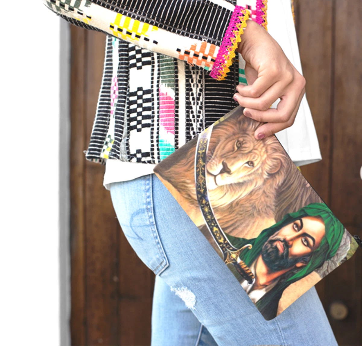 Gucci lion deals purse