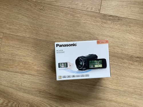 panasonic hc-v770 High Definition Video Camera With Manfrotto Tripod - Picture 7 of 10