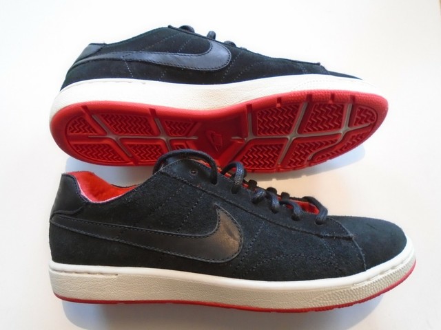 nike tennis classic ultra leather women's shoe