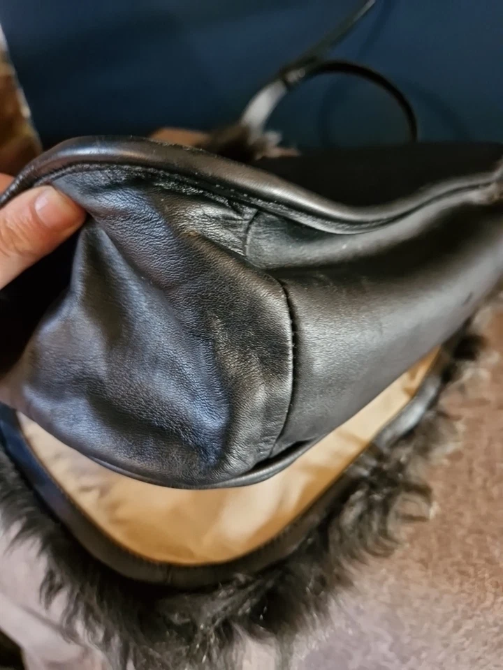 Banana Republic Black  Leather And Sheep Shearing Crossbody Bag  Excellent Cond - Image 4 of 4