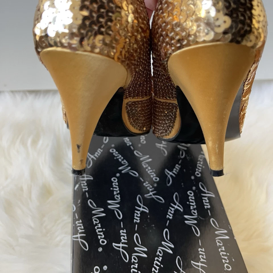 Zapatos de salón vintage Ann Marino de lentejuelas doradas satinadas 6 Vogue hechos en Hong Kong 6B Foto 3 de 4