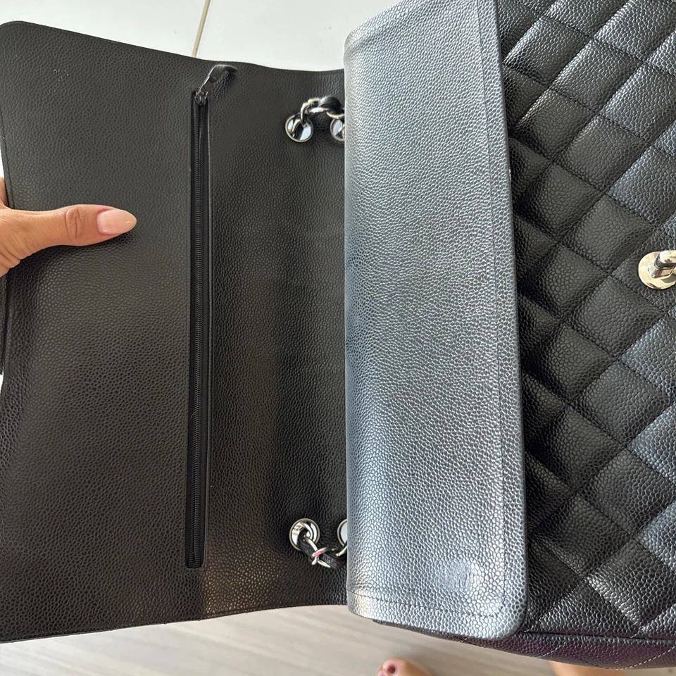 Chanel Classic  Flap Bag Quilted Caviar Jumbo - Image 3 of 4