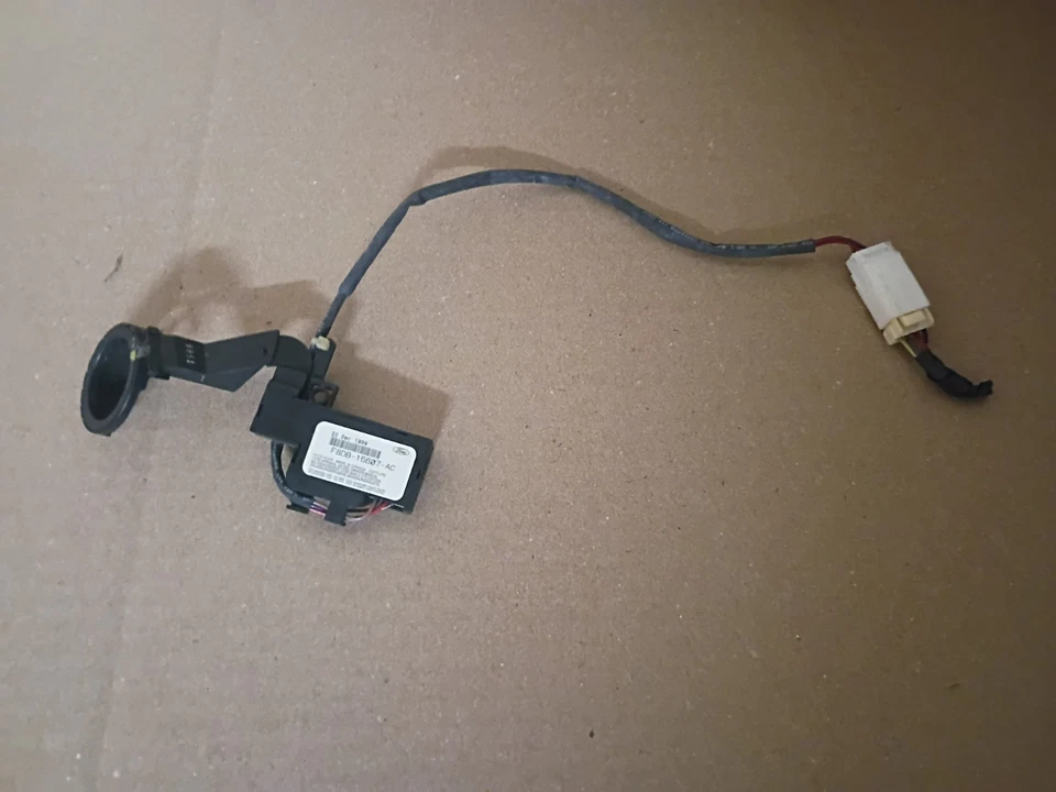 FORD ANTI THEFT PATS TRANSCEIVER F8DB-15607-AC - Image 2 of 4