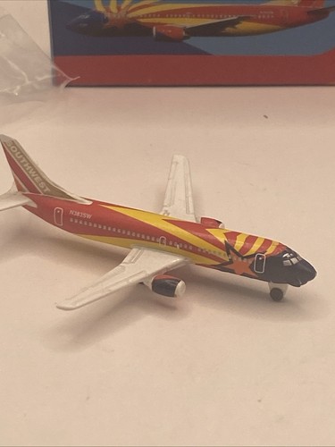 Schabak 925-160A 1:600 Southwest Airlines Arizona Boeing 737-300 model air plane - Picture 5 of 11