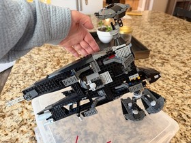 LEGO Star Wars: Rogue Shadow (7672) Some minifigs. Ship is complete, no stickers