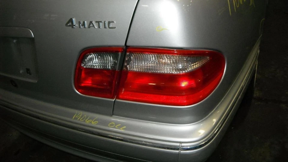 Condensador de CA 210 tipo estación Wgn E320 compatible con 96-03 MERCEDES CLASE E 1423020 Foto 3 de 4