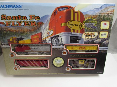 bachmann ho santa fe flyer train set