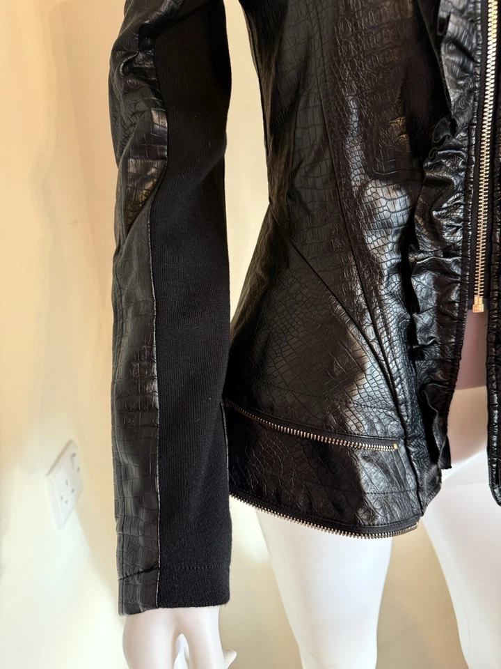 Ladies FOREVER UNIQUE Black Faux Leather Zip Biker jacket UK 6/ Free Delivery - Image 4 of 4