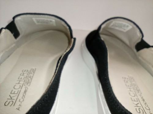 Skecher Womens Sz 7.5 Air Cooled Memory Foam slip on Black and White Mule 49745 - Imagen 3 de 12