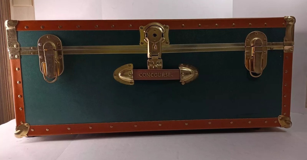 Vintage Concourse Green Wood Steamer Padlock Storage Trunk