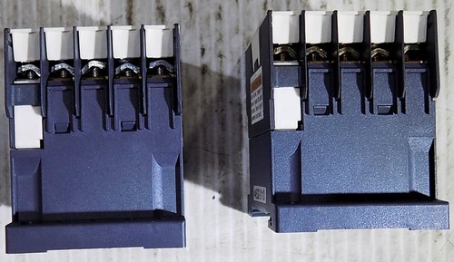 Telemecanique CA3KN31BD Safety Control Relay Module, 2 Pieces, removed from work - Picture 4 of 6