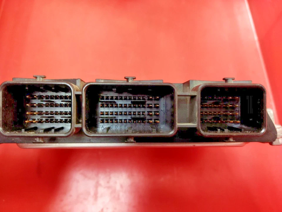 SUZUKI GRAND VITARA II 1.9 DDIS ECU 0281012569 - 8200518648 /FastCourier - Immagine 2 di 2