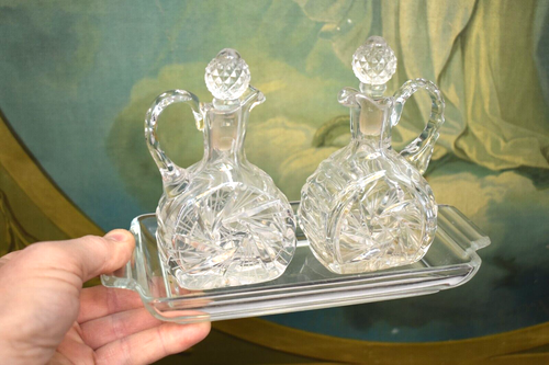 Nice Older Glass Crystal Church Cruet Set, 2 Cruets with Tray (CU227) chalice co - Picture 11 of 12