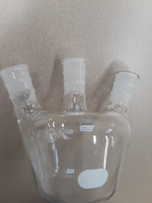 THREE NECK FLASK 0.5 L (500 mL, European), 24/40 joints, Ace Glass cat # 6961-16